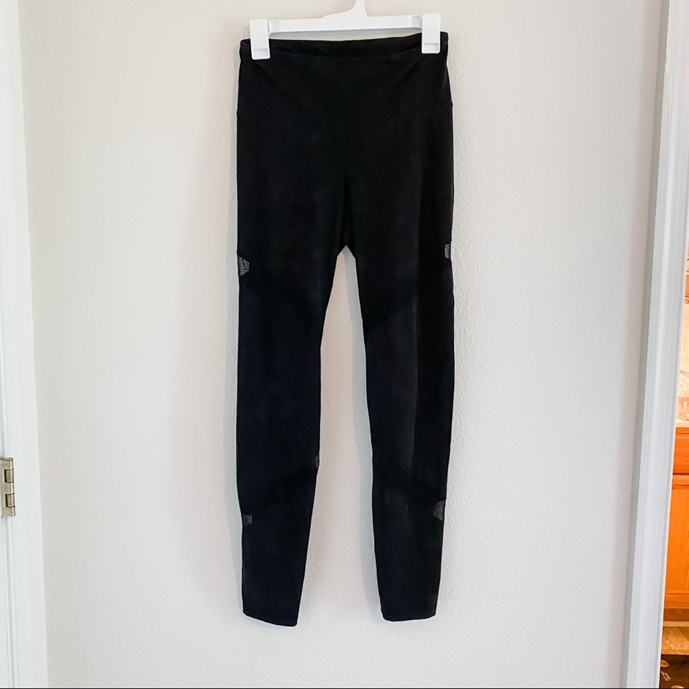 Black Old Navy Go Dry Fitted Leggings with Sheer Black Panels